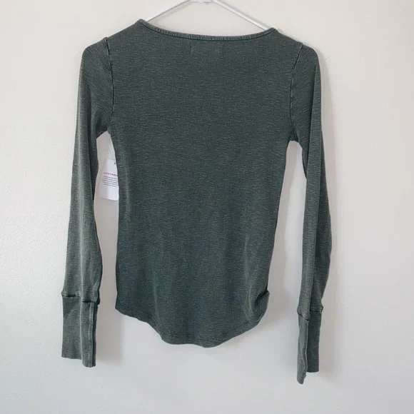 Lucky Brand Lace Detail Top - Picture 5 of 5